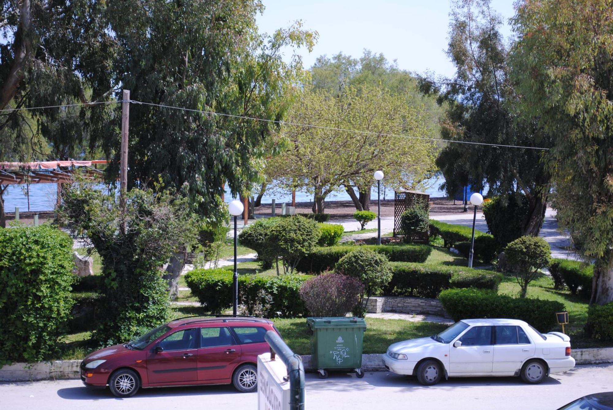 Hotel Pyrassos Néa Ankhíalos Exterior foto